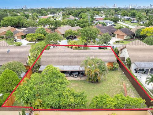 20100 Ne 10th Place Way, Miami, FL, 33179-2508 | Card Image
