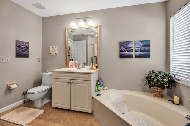 APT-9C - 6101 34 Th St W, Condo with 3 bedrooms, 2 bathrooms and null parking in BRADENTON FL | Image 33