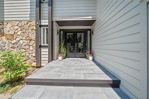 545 Matterhorn Way, Alpharetta, GA, 30022-1678 | Card Image
