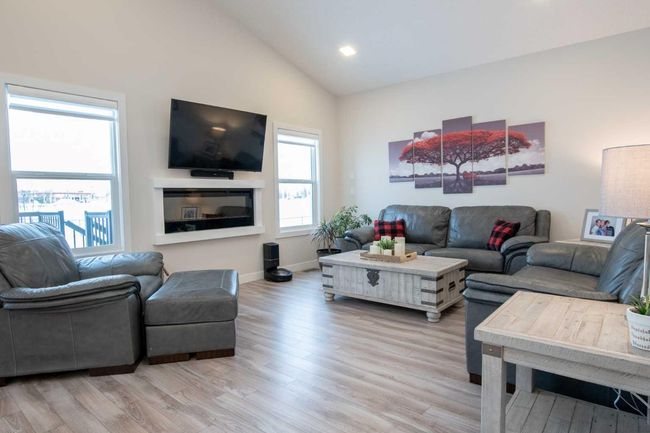 6522 Grande Banks Drive, Home with 5 bedrooms, 3 bathrooms and 6 parking in Grande Prairie AB | Image 7