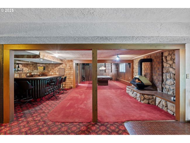 Family Room-Lower | Image 29