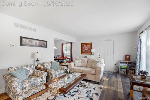 24613 Spring Ln, Harrison Township, MI, 48045-2314 | Card Image
