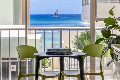 apt-2g-2801 Coconut Ave, Honolulu, HI, 96815-4706 | Card Image