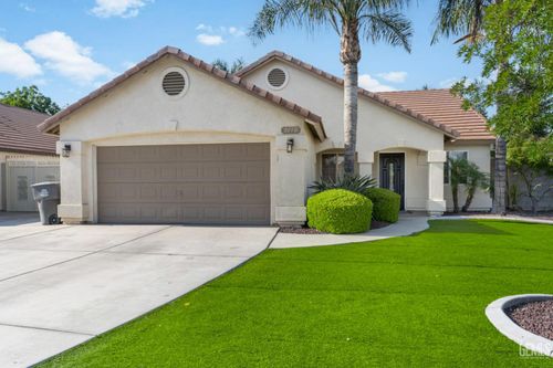 2418 Brazil Avenue, Bakersfield, CA, 93313 | Card Image