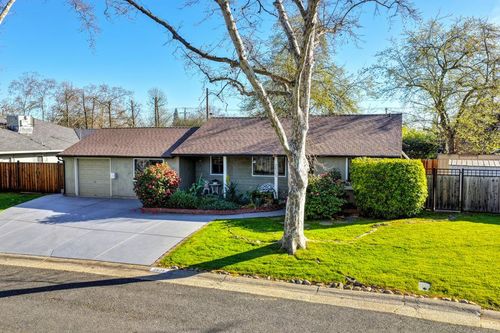 2535 Danube Dr, Sacramento, CA, 95821-5601 | Card Image