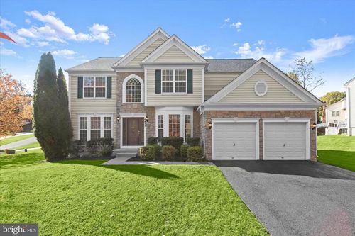 8433 Roberts Rd, ELLICOTT CITY, MD, 21043-6008 | Card Image