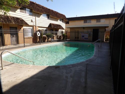 apt-7-4136 N Thesta St, Fresno, CA, 93726-4020 | Card Image