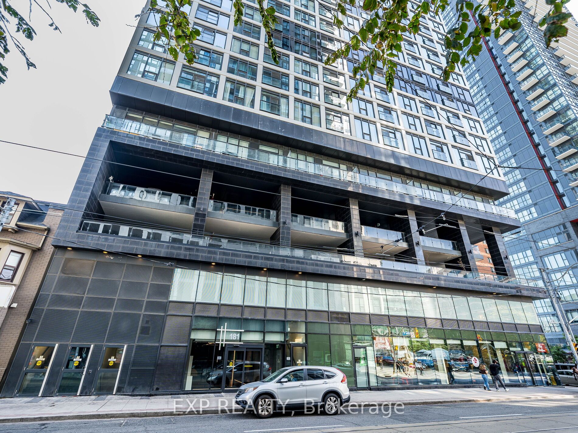 Residential in Toronto C08 2
