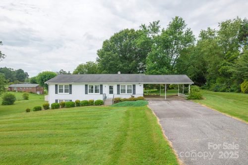 56 Loblollie Rd, Taylorsville, NC, 28681-7908 | Card Image