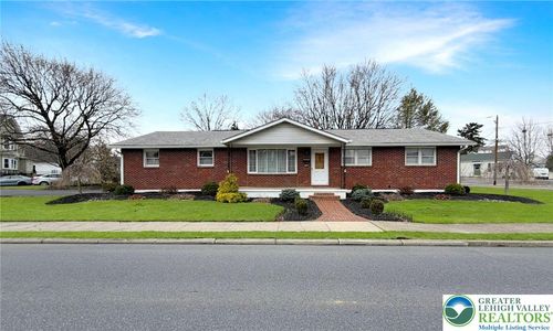 1060 Howertown Rd, CATASAUQUA, PA, 18032-1614 | Card Image