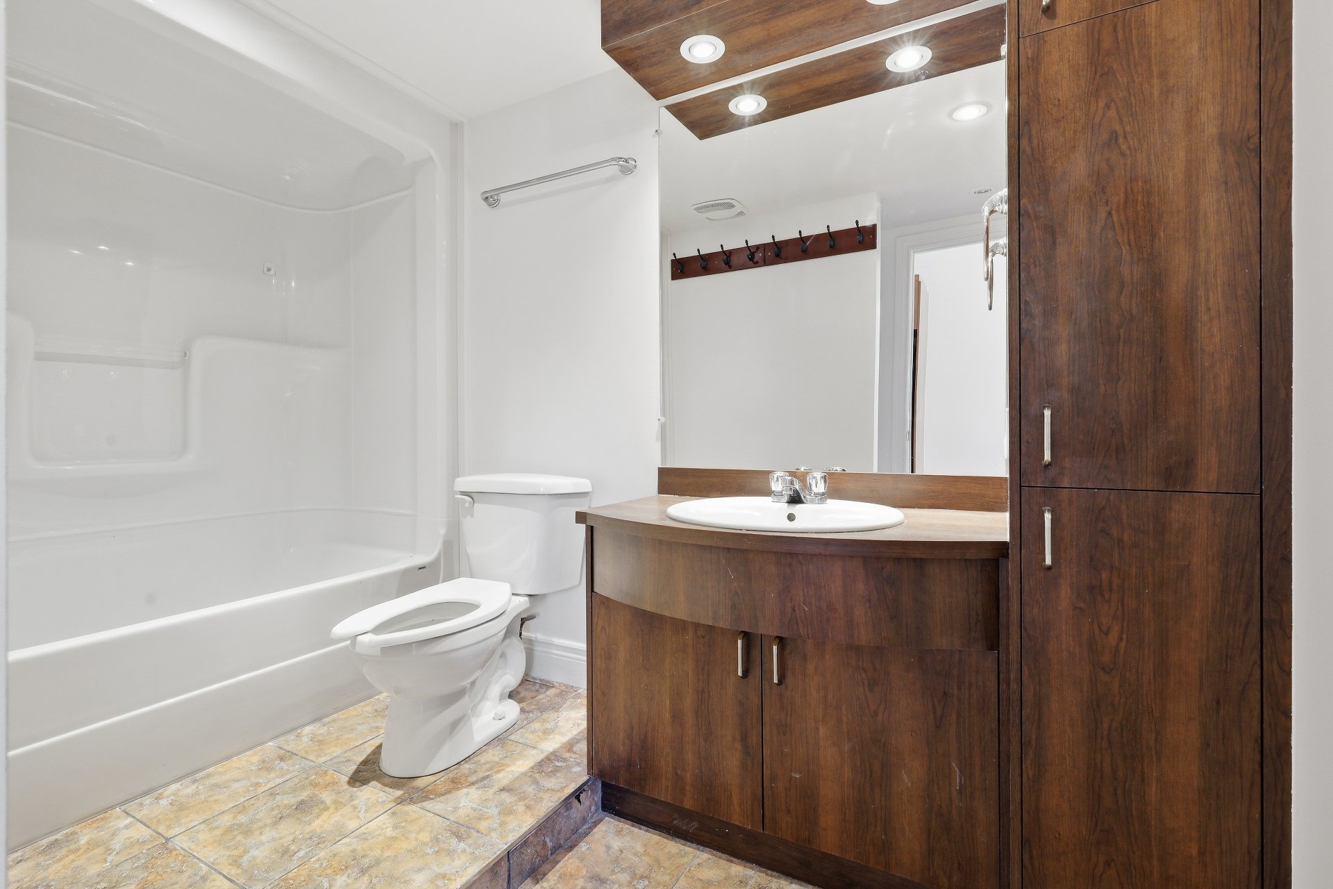 Residential Lease in Montréal (Ville-Marie) 2