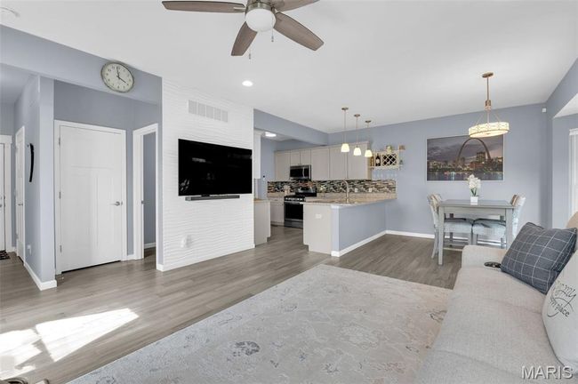 1001 Windsor Crest Ct, House other with 3 bedrooms, 3 bathrooms and null parking in Cottleville MO | Image 5
