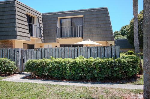 606 6th Way, West Palm Beach, FL, 33407-6609 | Card Image