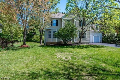 35 Hansom Rd, Basking Ridge, NJ, 07920-2974 | Card Image