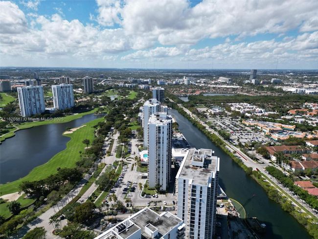 APT-1906 - 3675 N Country Club Dr, Condo with 2 bedrooms, 2 bathrooms and null parking in Aventura FL | Image 58