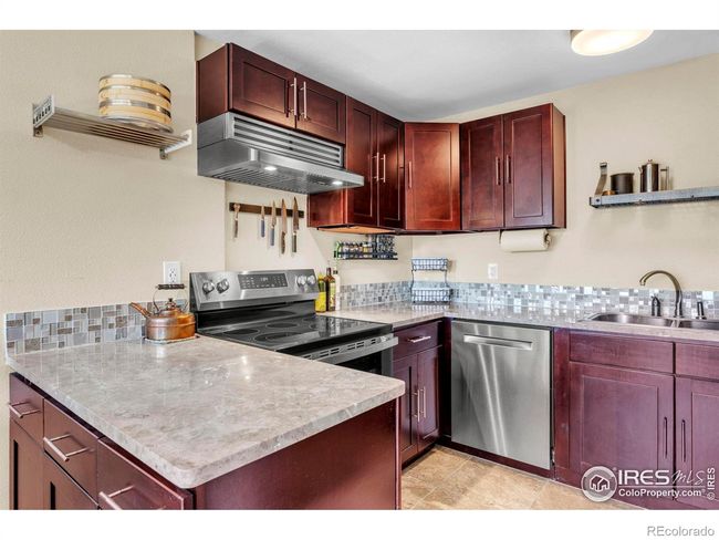 Newer Bosch Dishwasher, new stove and hood | Image 8