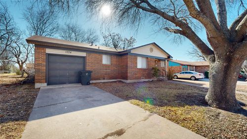 1204 Cedar Dr, Killeen, TX, 76543-3432 | Card Image