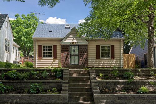4621 36th Ave S, Minneapolis, MN, 55406-3851 | Card Image