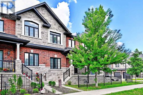 17 Zenyatta Lane, East Gwillimbury (Holland Landing), ON, L9N0N7 | Card Image