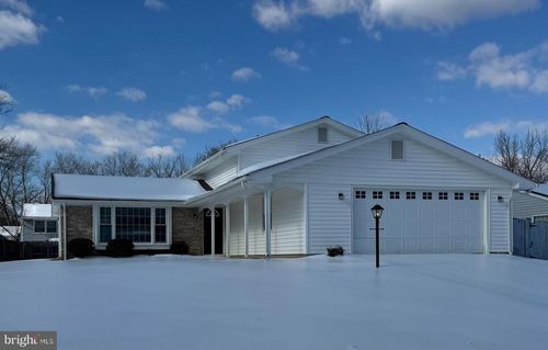 1616 Debra Dr, WALDORF, MD, 20601-3312 | Card Image