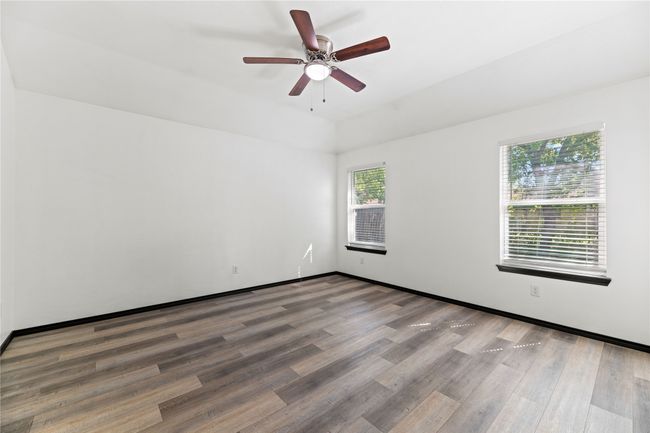 Massive primary suite | Image 12