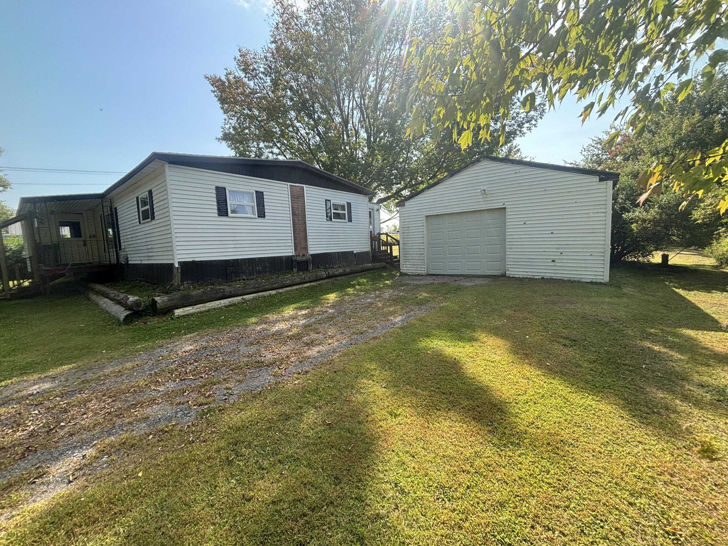 Nyes Corner Dr, Fairfield, ME 04937
