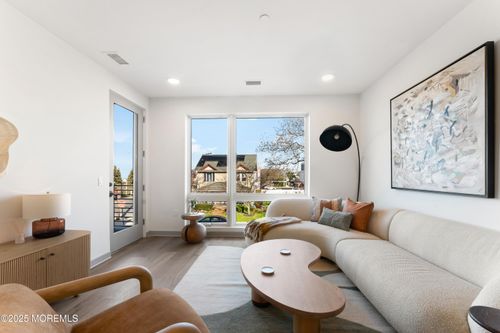 309-665 2nd Ave, Long Branch, NJ, 07740-5117 | Card Image