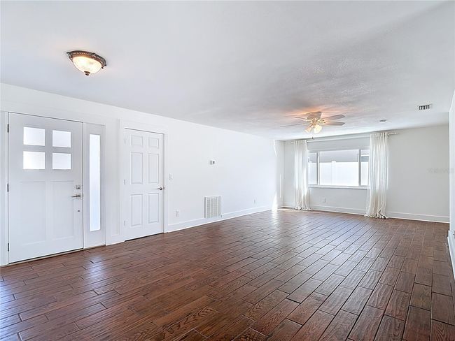 6341 Cocoa Ln, House other with 3 bedrooms, 2 bathrooms and null parking in APOLLO BEACH FL | Image 5