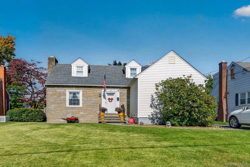 42 Harding Avenue, Kingston, NY, 12401 | Card Image
