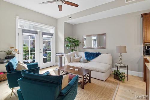 3612 Flad Ave, Saint Louis, MO, 63110-4022 | Card Image