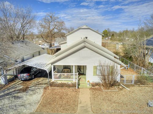 1123 E 9th St, Okmulgee, OK, 74447-5205 | Card Image