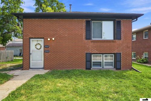 2345 F St, Lincoln, NE, 68510-2930 | Card Image