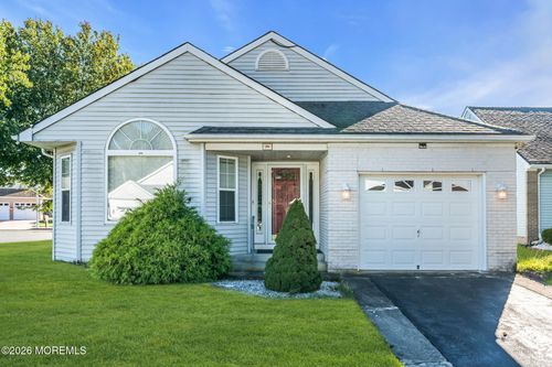 132 Chesterfield Ln, Toms River, NJ, 08757-6466 | Card Image