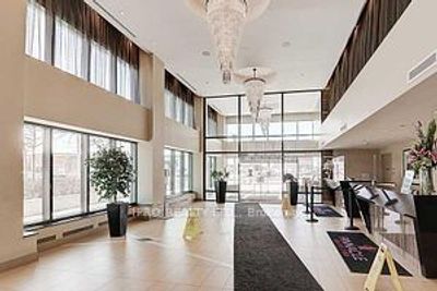 1010 - 3985 Grand Park Dr, Condo with 1 bedrooms, 1 bathrooms and 1 parking in Mississauga ON | Image 3