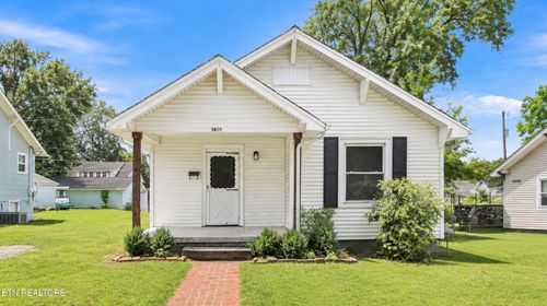 1419 Perkins St, Alcoa, TN, 37701-2356 | Card Image