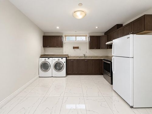 7452 Humm St, Vancouver, BC, V5P4B8 | Card Image