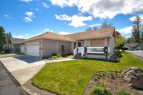 1085 W Collier Glacier Dr, Sisters, OR, 97759-9808 | Card Image