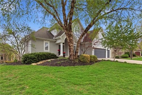 5728 W 146th St, Overland Park, KS, 66223-1222 | Card Image