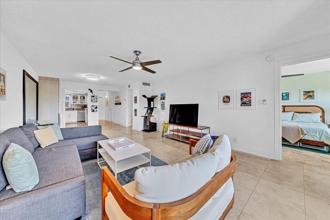 405 - 1332 Bayview Dr, Condo with 2 bedrooms, 2 bathrooms and null parking in Fort Lauderdale FL | Image 23
