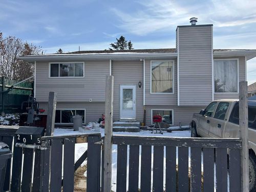 2015 19 Ave, Bowden, AB, T0M0K0 | Card Image