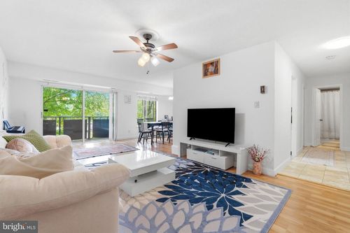 632-3100 S Manchester St, FALLS CHURCH, VA, 22044-2715 | Card Image