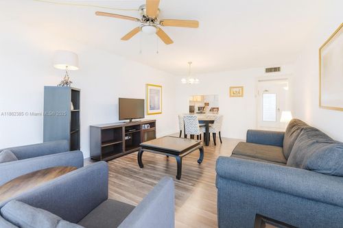 apt-206-9330 Lagoon Pl, Davie, FL, 33324-6741 | Card Image
