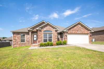 608 Running Creek, House other with 3 bedrooms, 2 bathrooms and null parking in Austin AR | Image 1