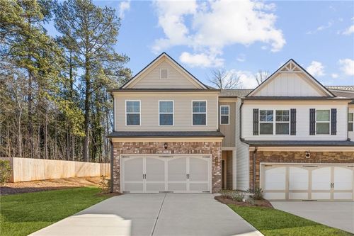 5611 Chickory Dr, Flowery Branch, GA, 30542-7207 | Card Image