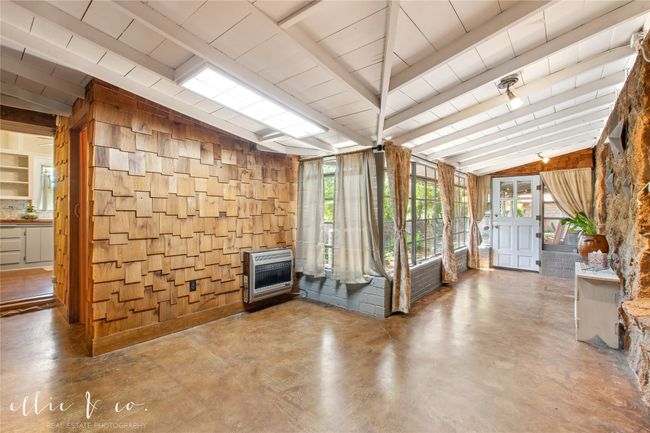 This room is heated & cooled. Perfect for secound Living room or reading room. Look at all the natraul light! | Image 8