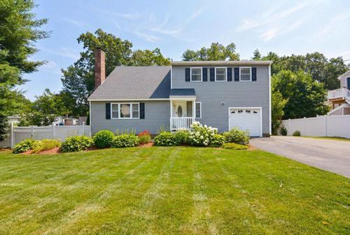 17 Custom St, Nashua, NH, 03062-2035 | Card Image