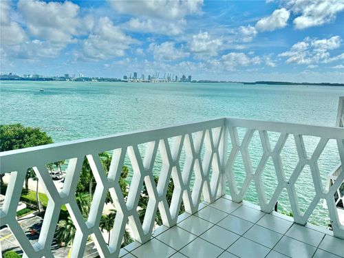 1103-1430 Brickell Bay Dr, Miami, FL, 33131-3633 | Card Image