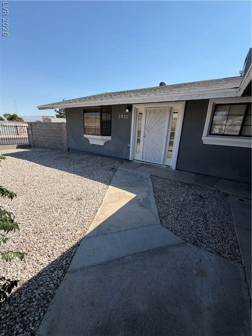 a-2820 S Sandhill Rd, Las Vegas, NV, 89121-1739 | Card Image