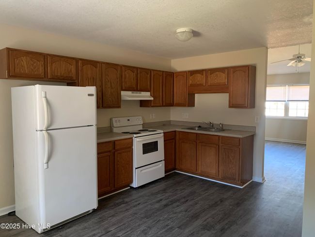 APT-9 - 586 Haws Run Rd, Home with 4 bedrooms, 4 bathrooms and null parking in Jacksonville NC | Image 6