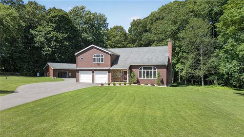 60 Millwood Dr, Bangor, PA, 18013-9684 | Card Image